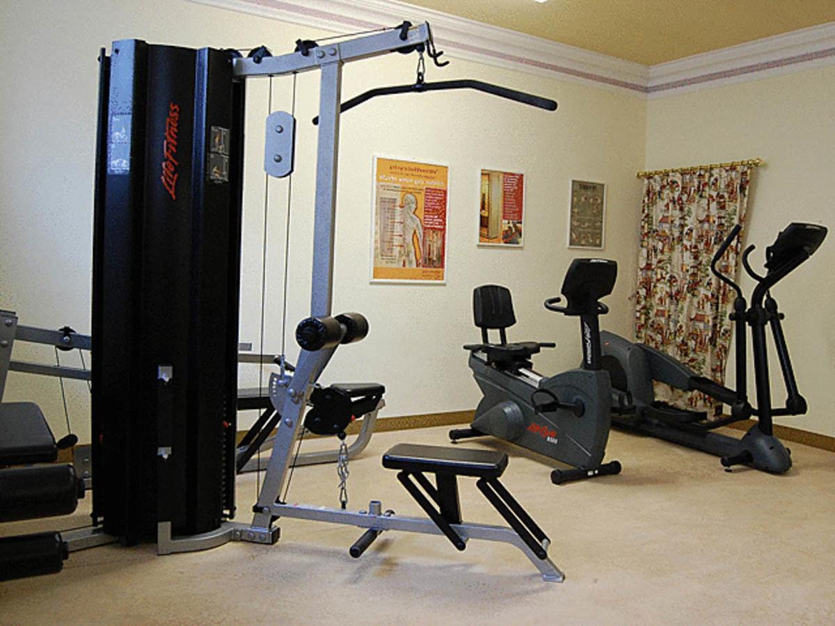 Aktiv Hotel Karla Маутерндорф Екстериор снимка