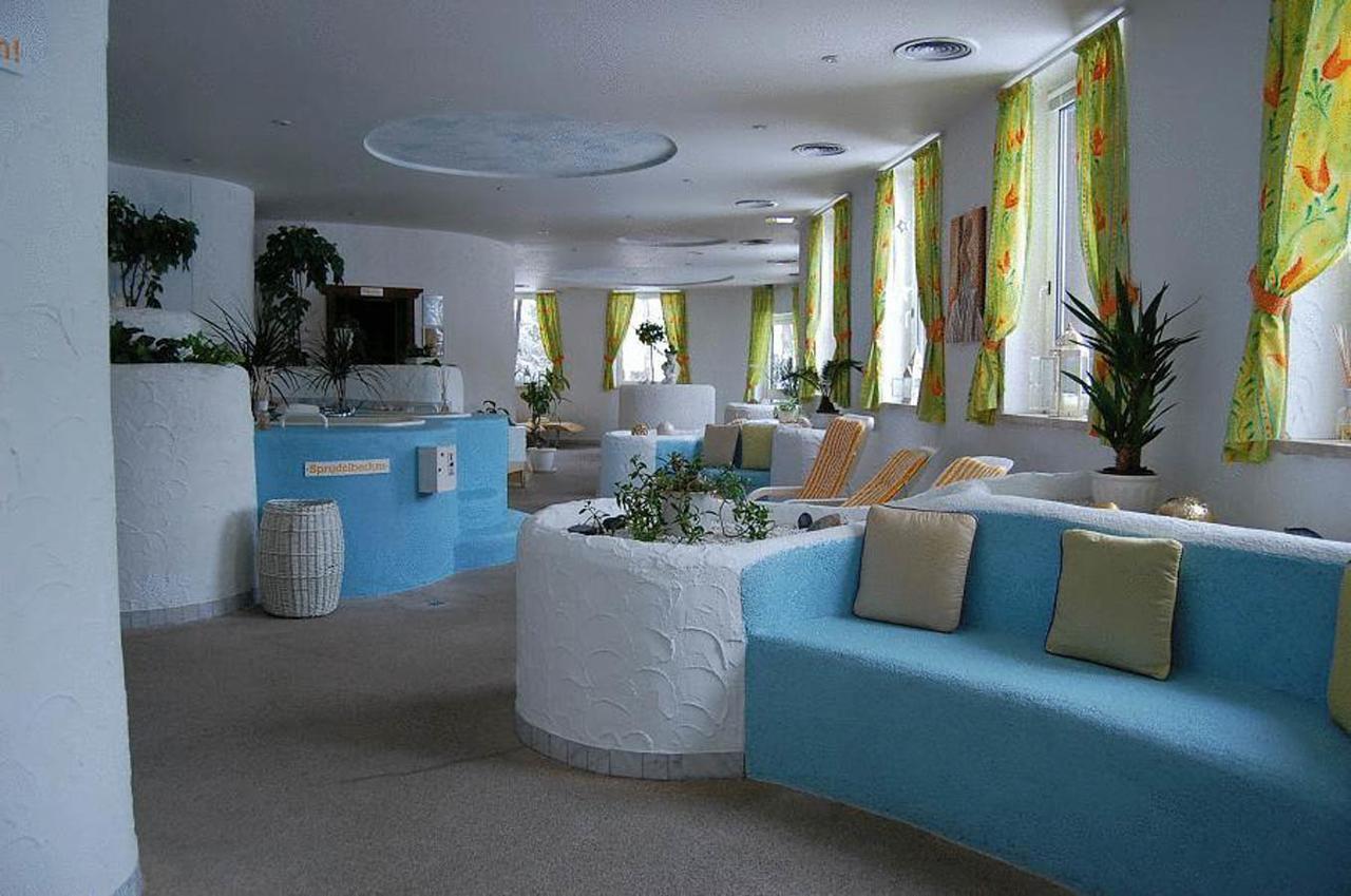 Aktiv Hotel Karla Маутерндорф Екстериор снимка