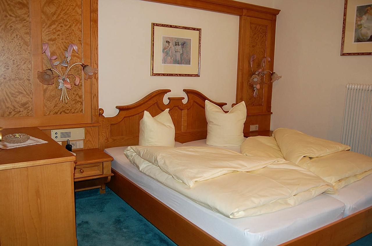 Aktiv Hotel Karla Маутерндорф Екстериор снимка